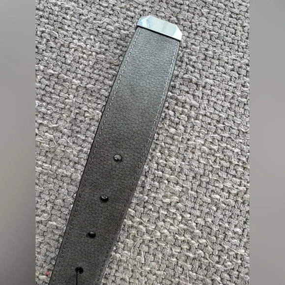 Michael Kors Pebbled Leather Belt Gray Gunmetal Buckle Size 32 - Picture 8 of 8
